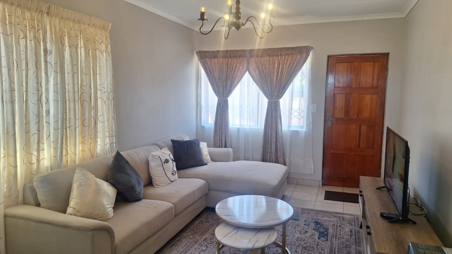 2 Bedroom Property for Sale in Rosemoor Western Cape